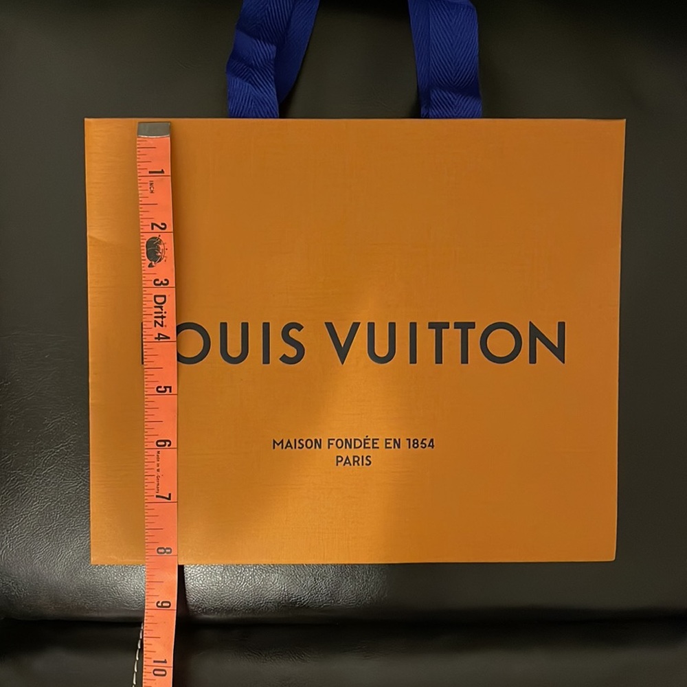 Small Louis Vuitton Shopping Bag - Picture 4 of 8